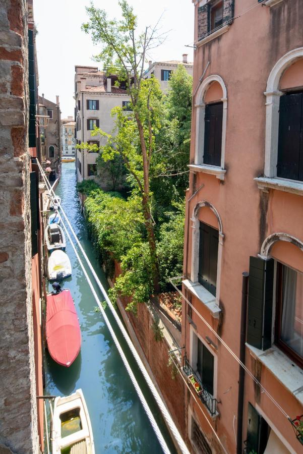 San Polo Canal View Apartments By Wonderful Italy Венеция Экстерьер фото